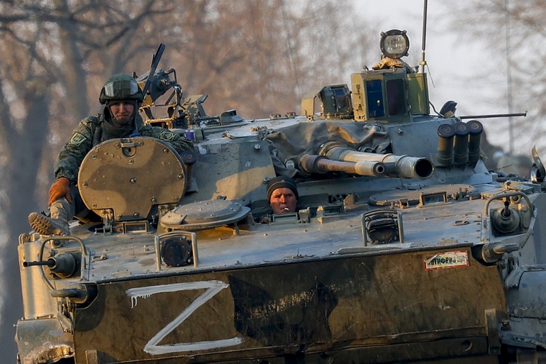 Nga tiến công dồn dập, Ukraine mất thành trì quan trọng ở miền Đông