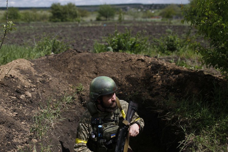 Ukraine tuyên bố đẩy lùi lực lượng Nga trở lại biên giới - 1